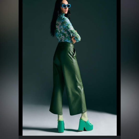 Anthropologie - Maeve Faux Leather olive green Pants - Picture 1 of 5